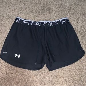 UNDER ARMOUR GYM SHORTS